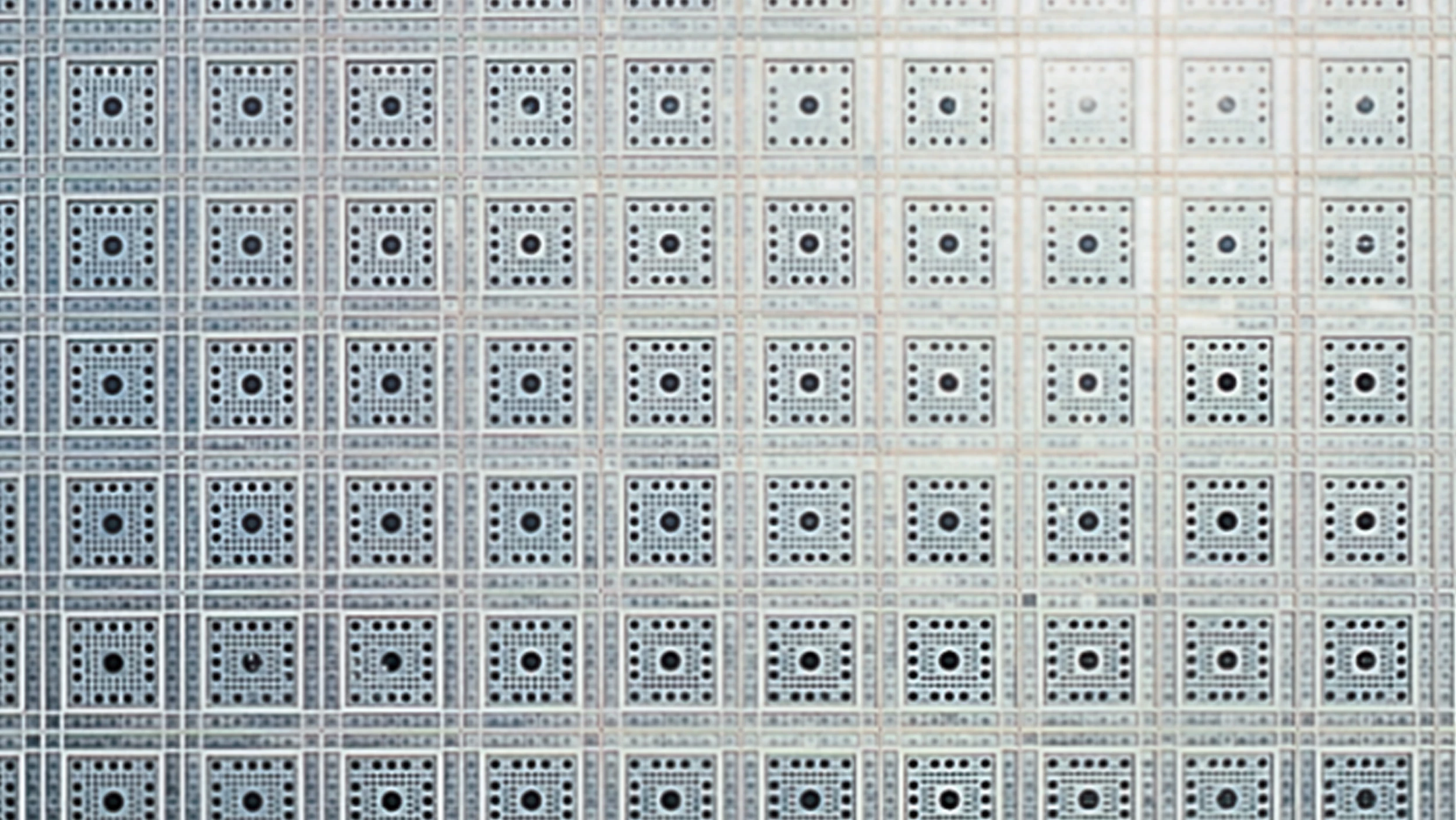 Un recorrido ilustrado por el París del siglo XX