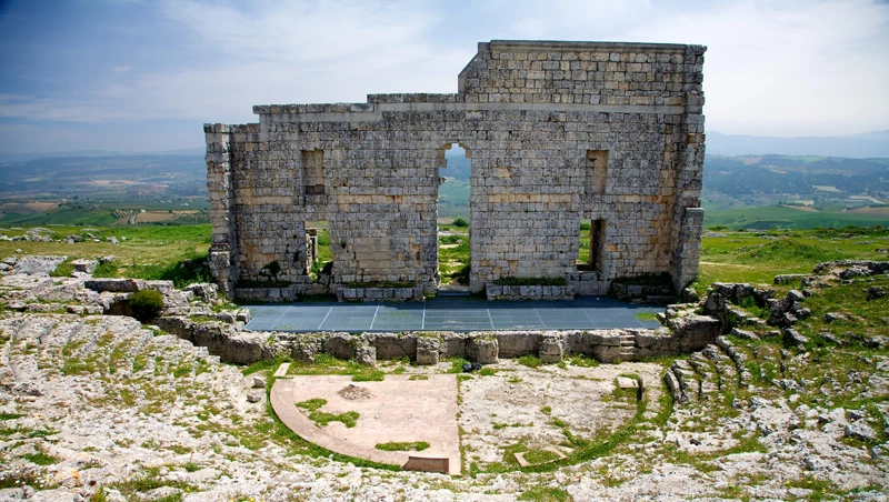 La Junta de Andalucía inicia la salvación de Acinipo