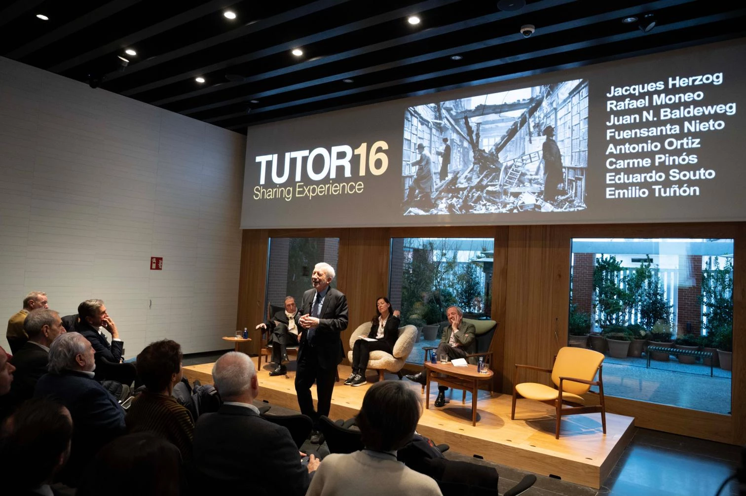TUTOR16 – Sharing Experience