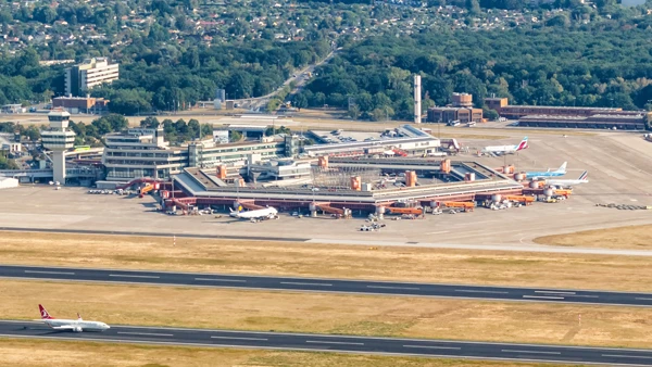 Berlín Tegel: el aeropuerto que fue un símbolo de la Guerra Fría y que vive una crisis humanitaria