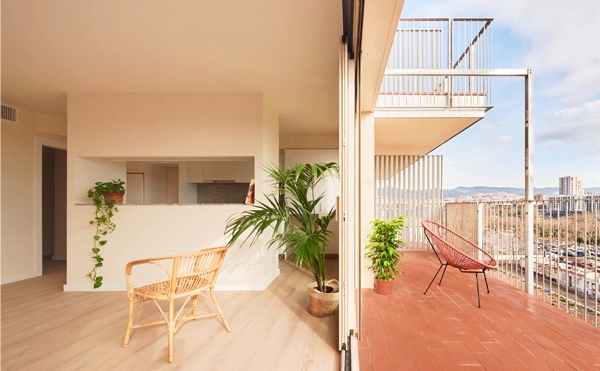 De peus a terra. 50 social housing units in Barcelona