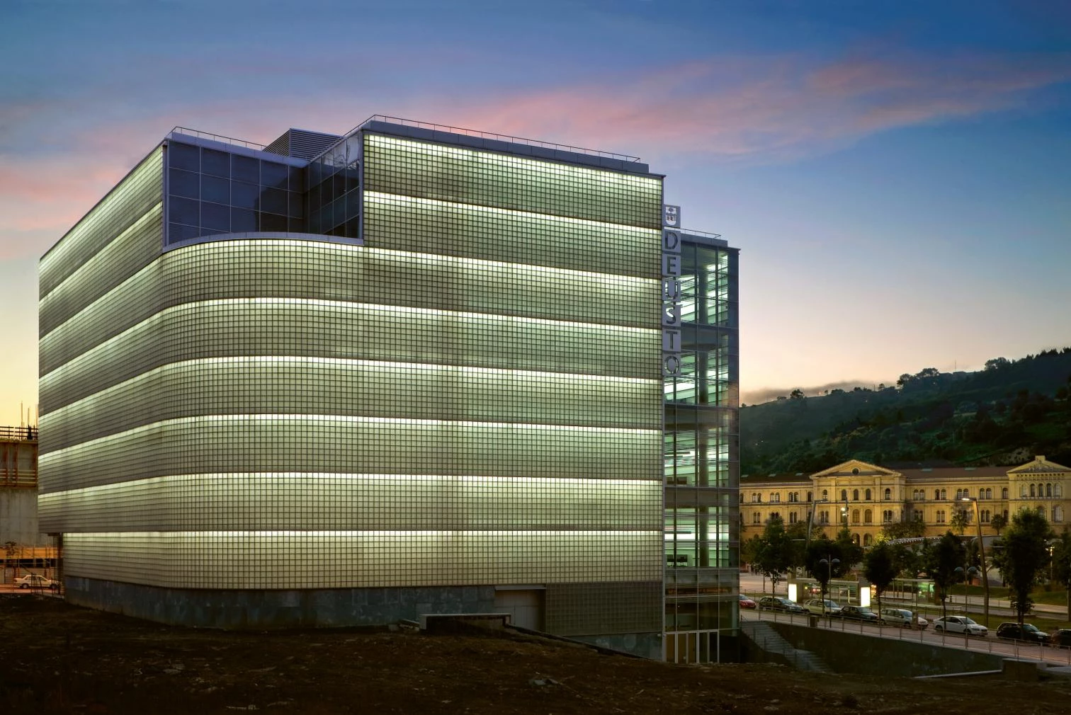 Biblioteca para la Universidad de Deusto en Bilbao