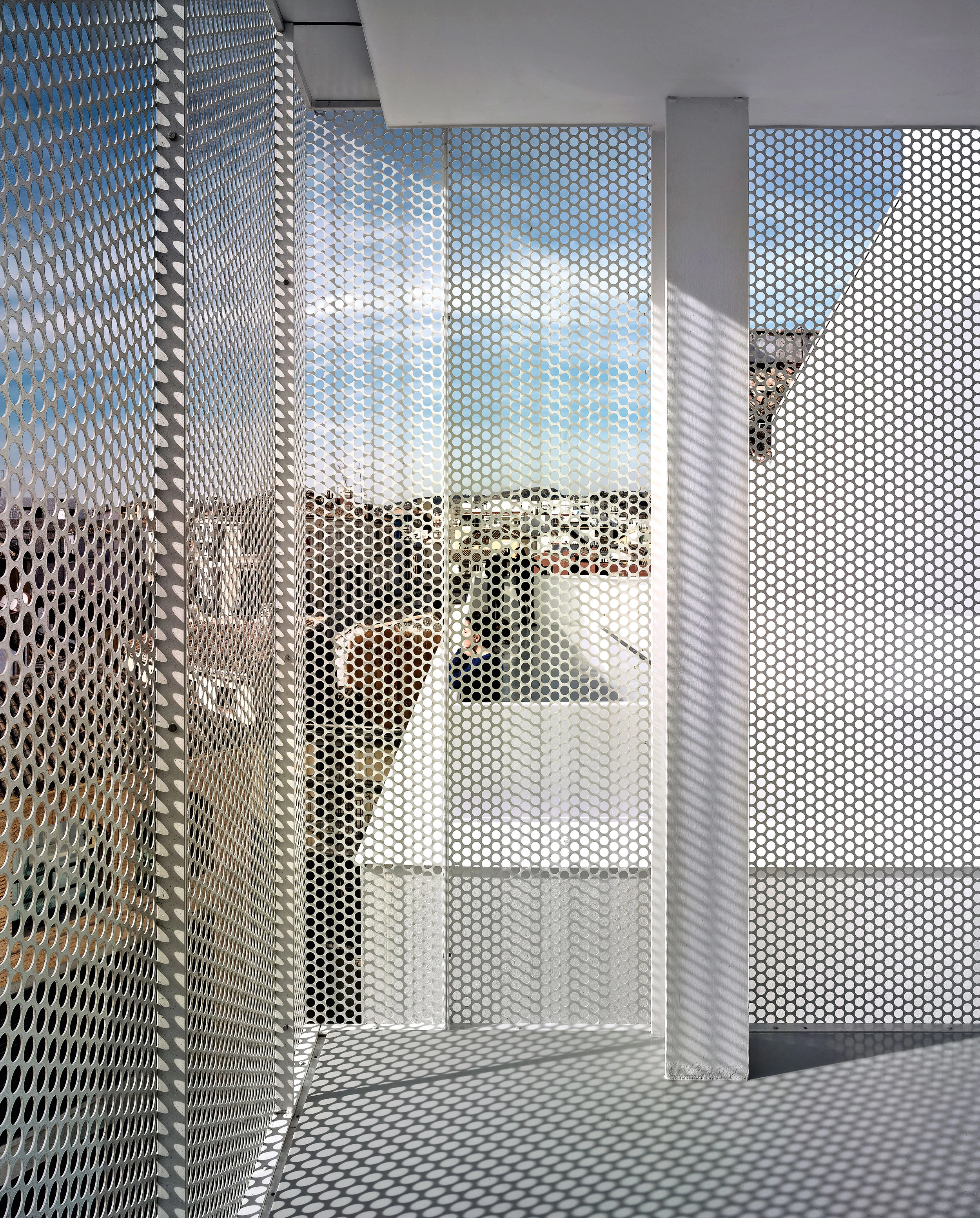 Office Building and Social Housing in Malaga 