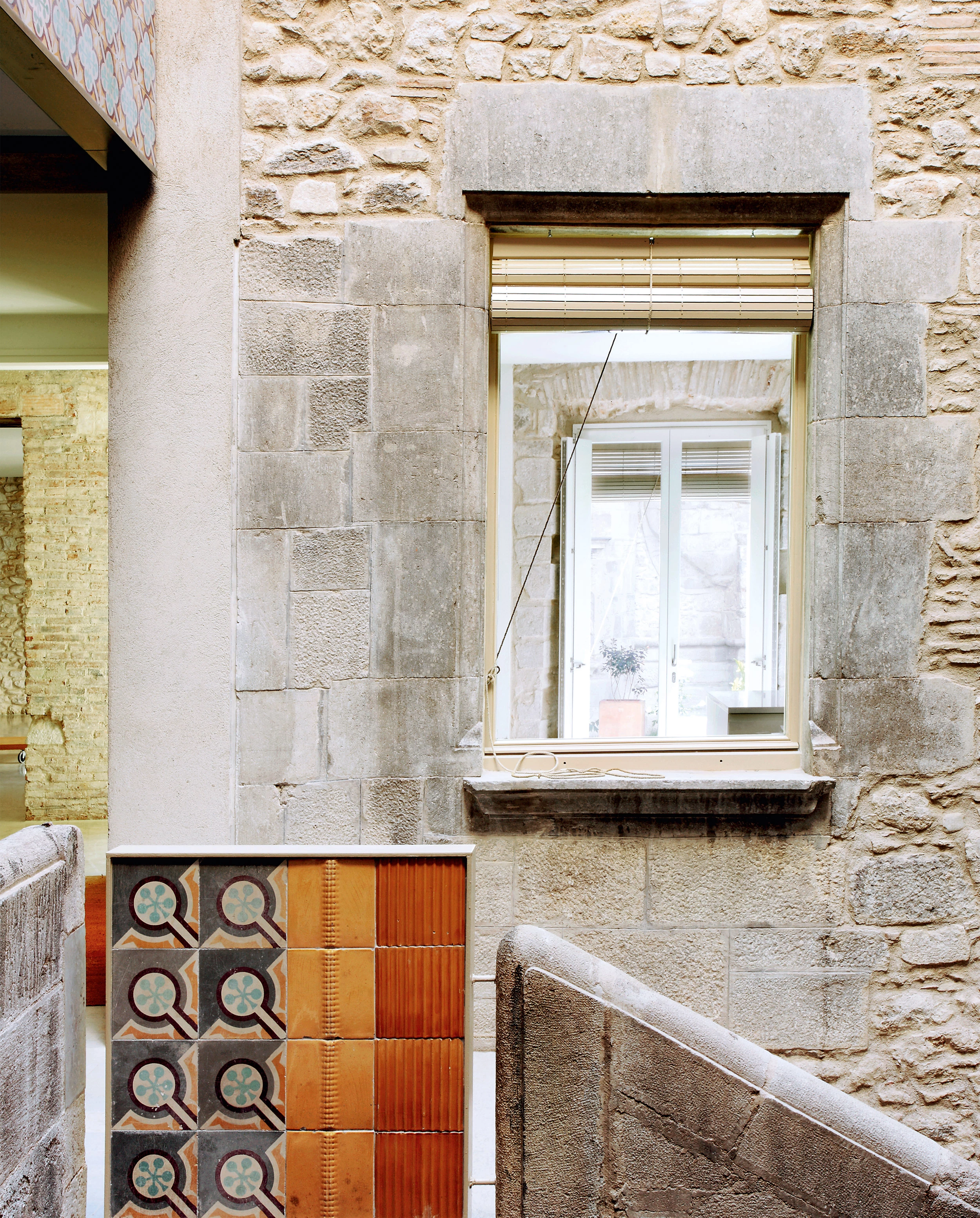 Collage House, Gerona 