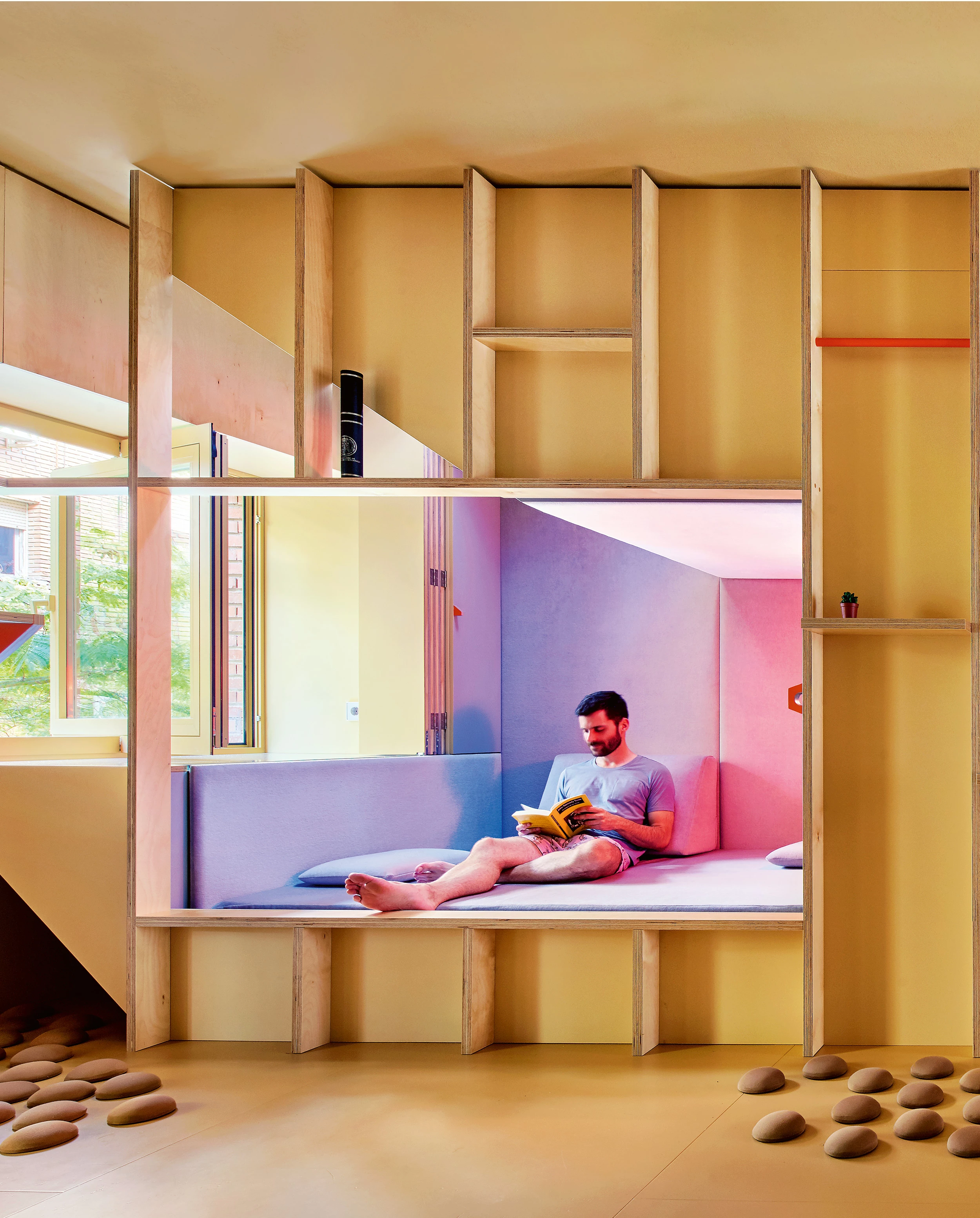 A Guy, His Bulldog, a Vegetable Garden, and the Home They Share, Madrid