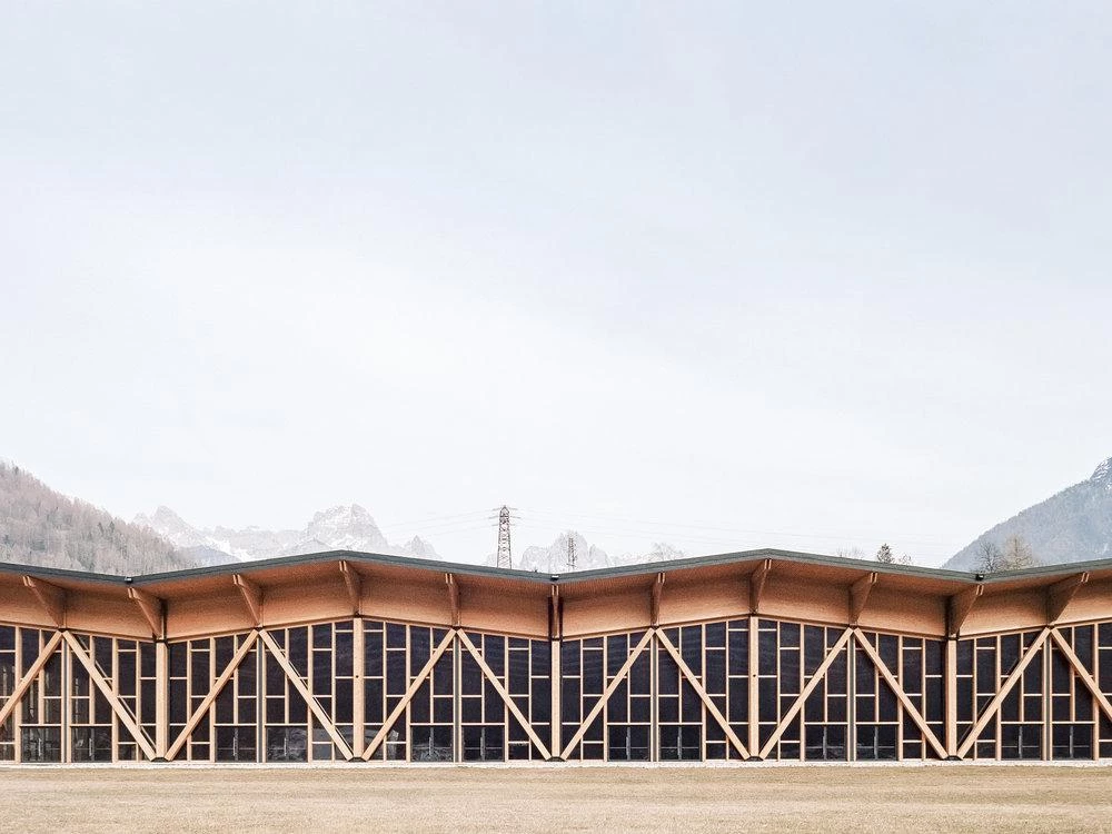 Centro de exposiciones y congresos, Agordo