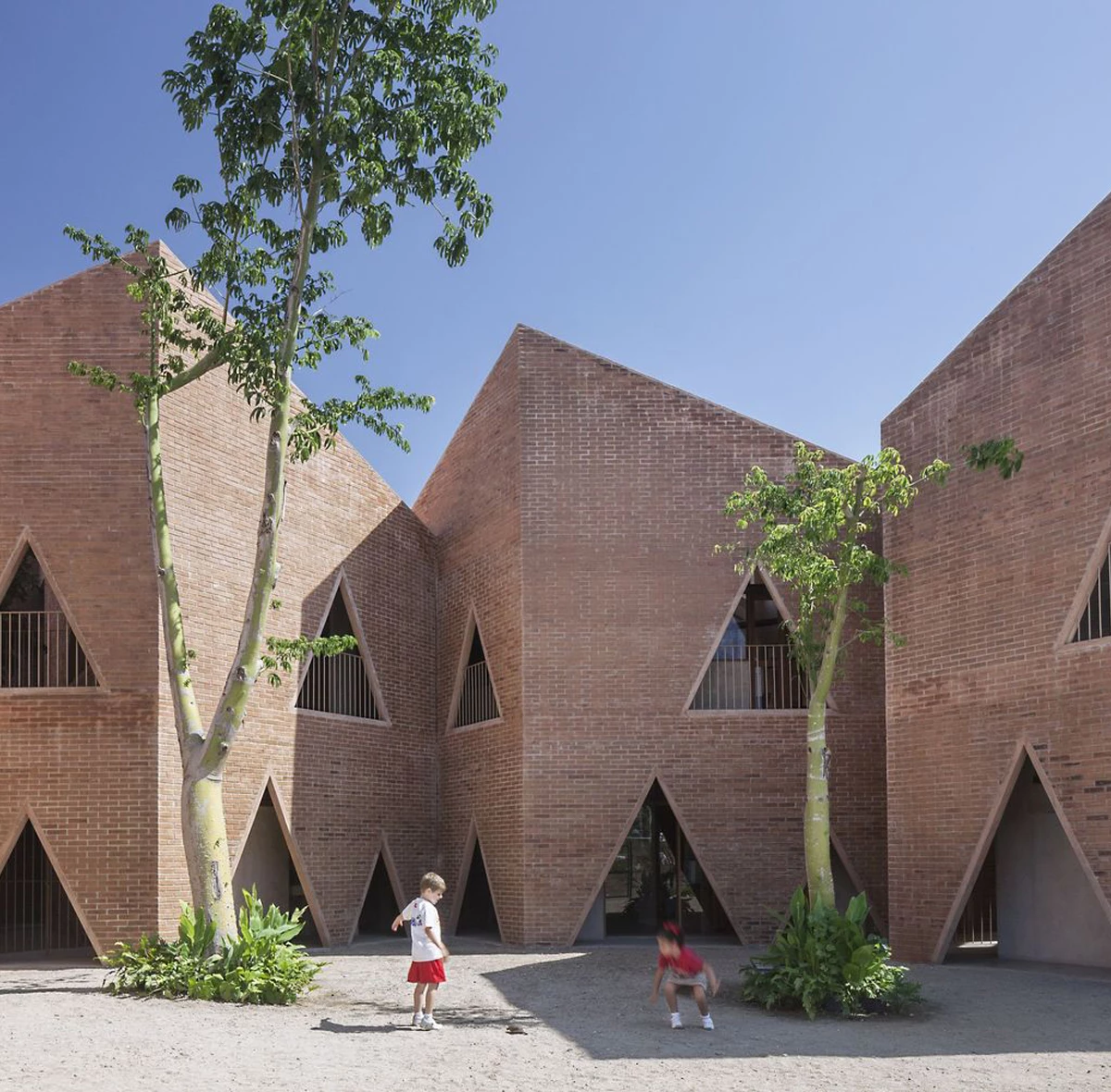EPArquitectos + Macías Peredo, Colegio María Montessori en Mazatlán