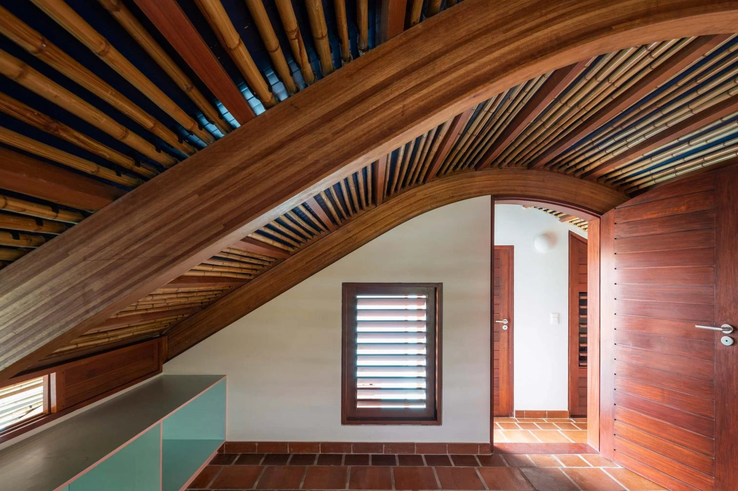 Gutter House en Sagi