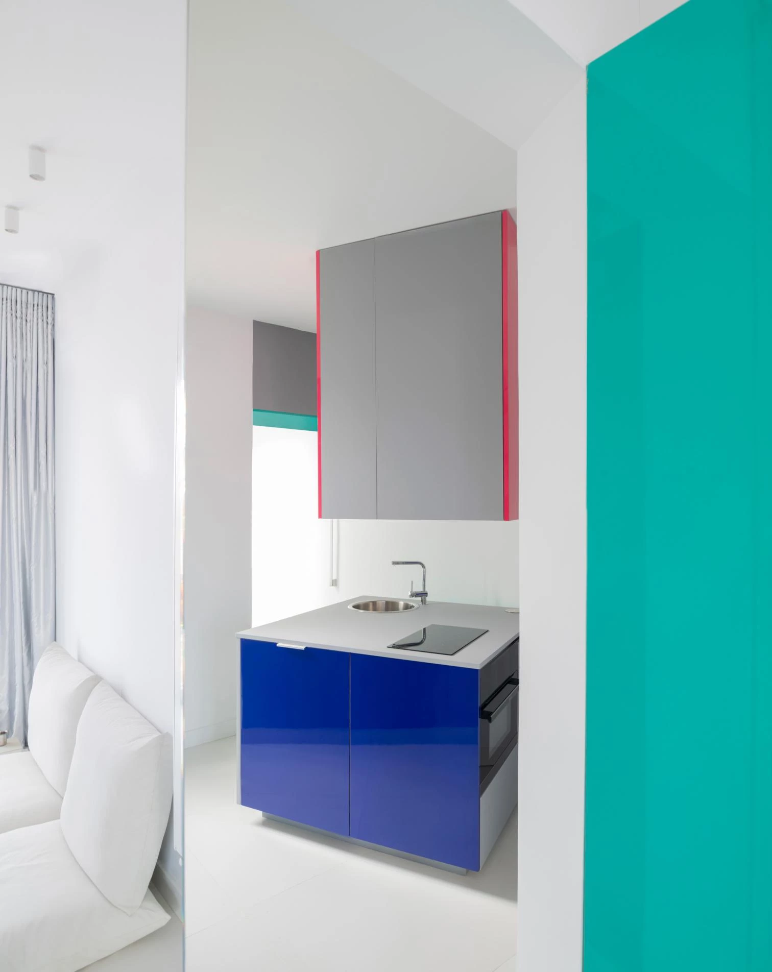 Vivienda-estudio CMYK en Madrid