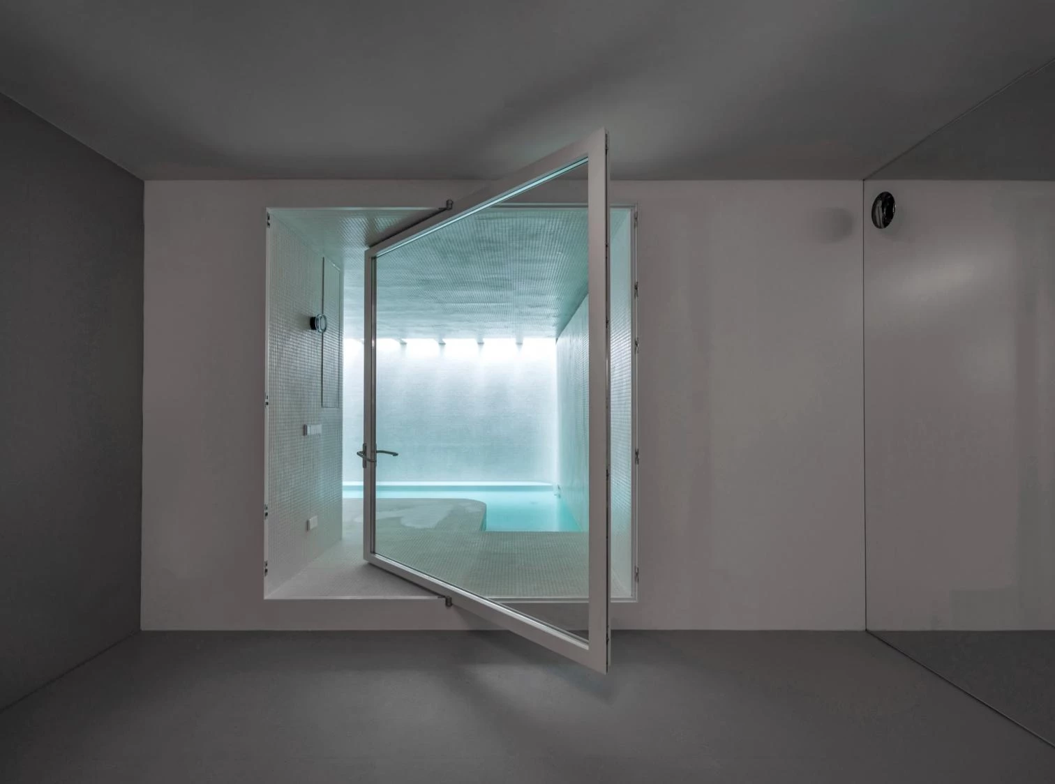 Waterspace II. A Smaller Splash!