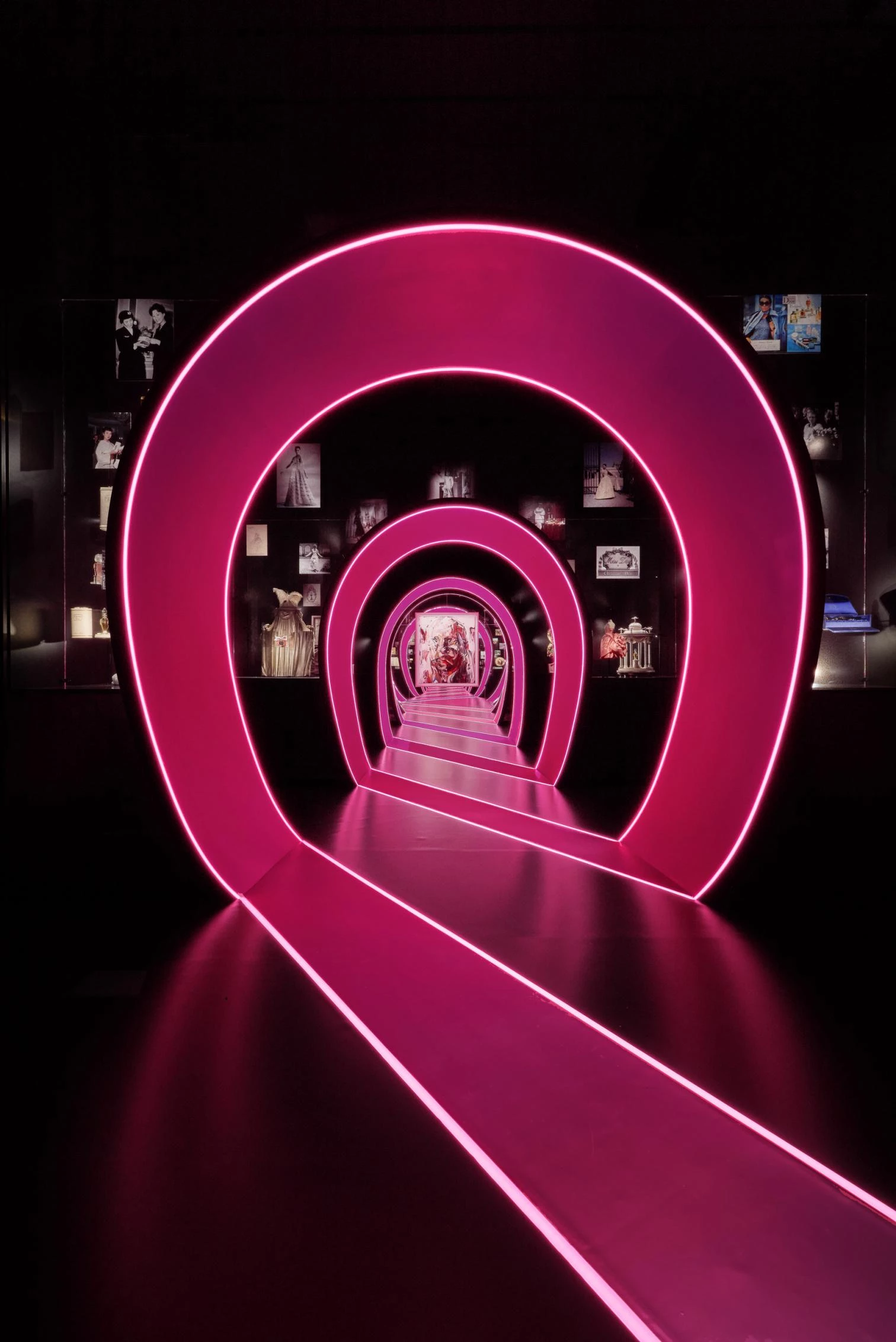 Miss Dior en el Museo Roppongi de Tokio