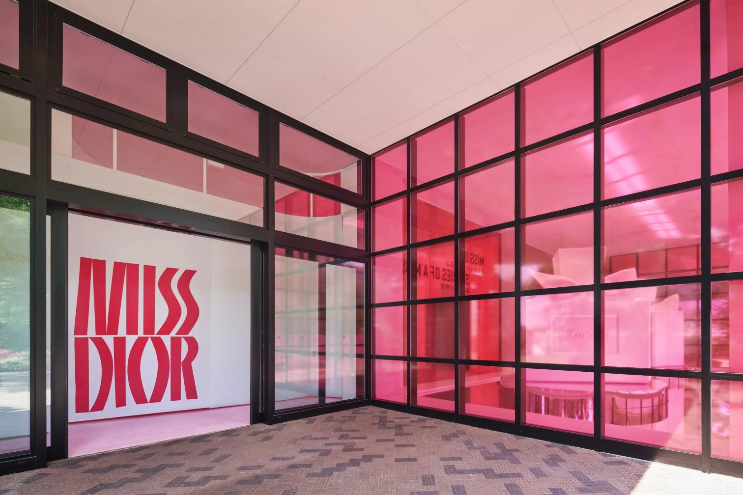 Miss Dior en el Museo Roppongi de Tokio