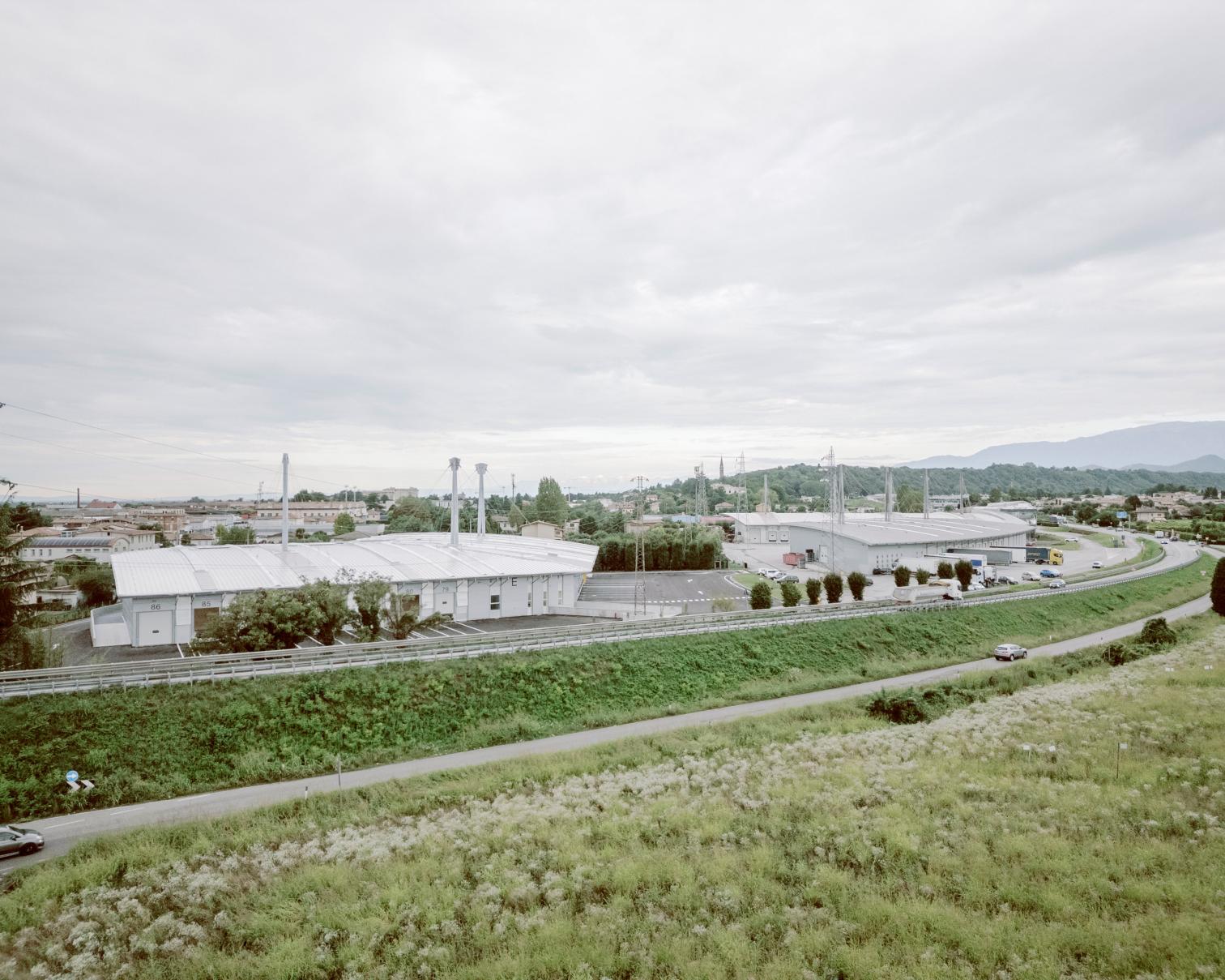 Almacén logístico para D.B. Group en Montebelluna