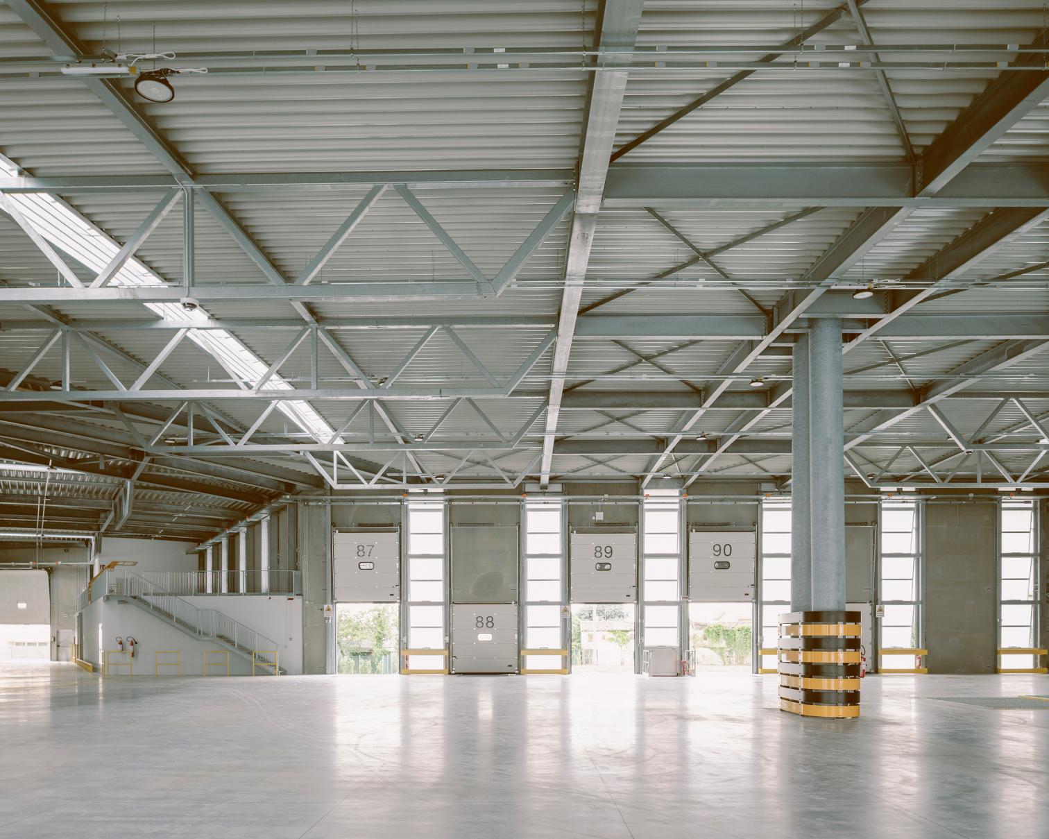 Almacén logístico para D.B. Group en Montebelluna