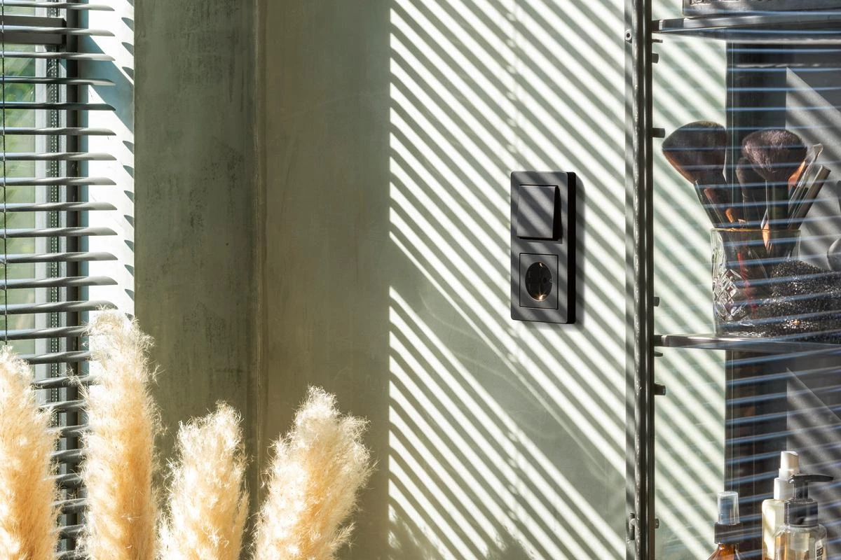 Nuevos acabados para los mecanismos eléctricos de Jung