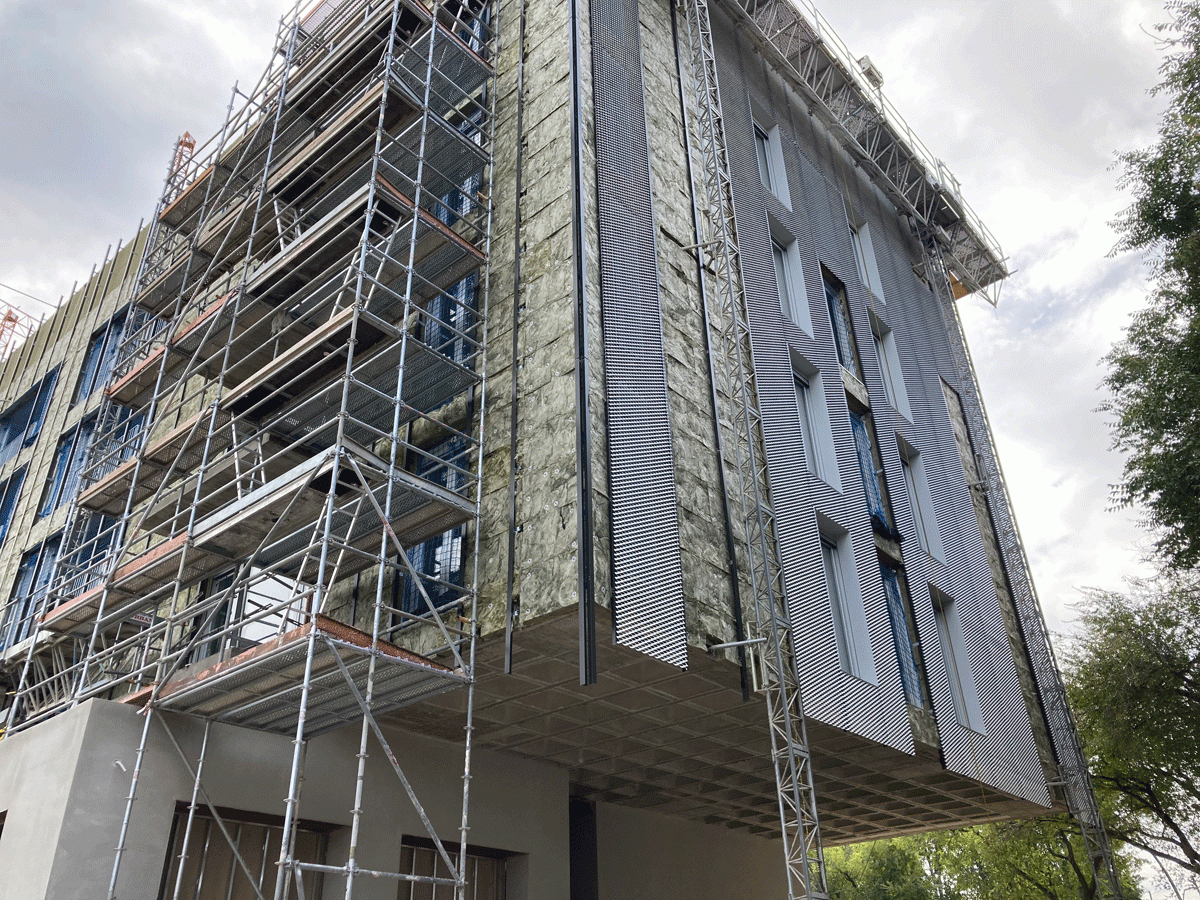 La lana URSA TERRA Vento Plus T0003, sin velo, para fachada ventilada